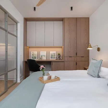 Elegancki Z Miejscem Do Pracy I Balkonem W Krakowie By Renters * Krasków